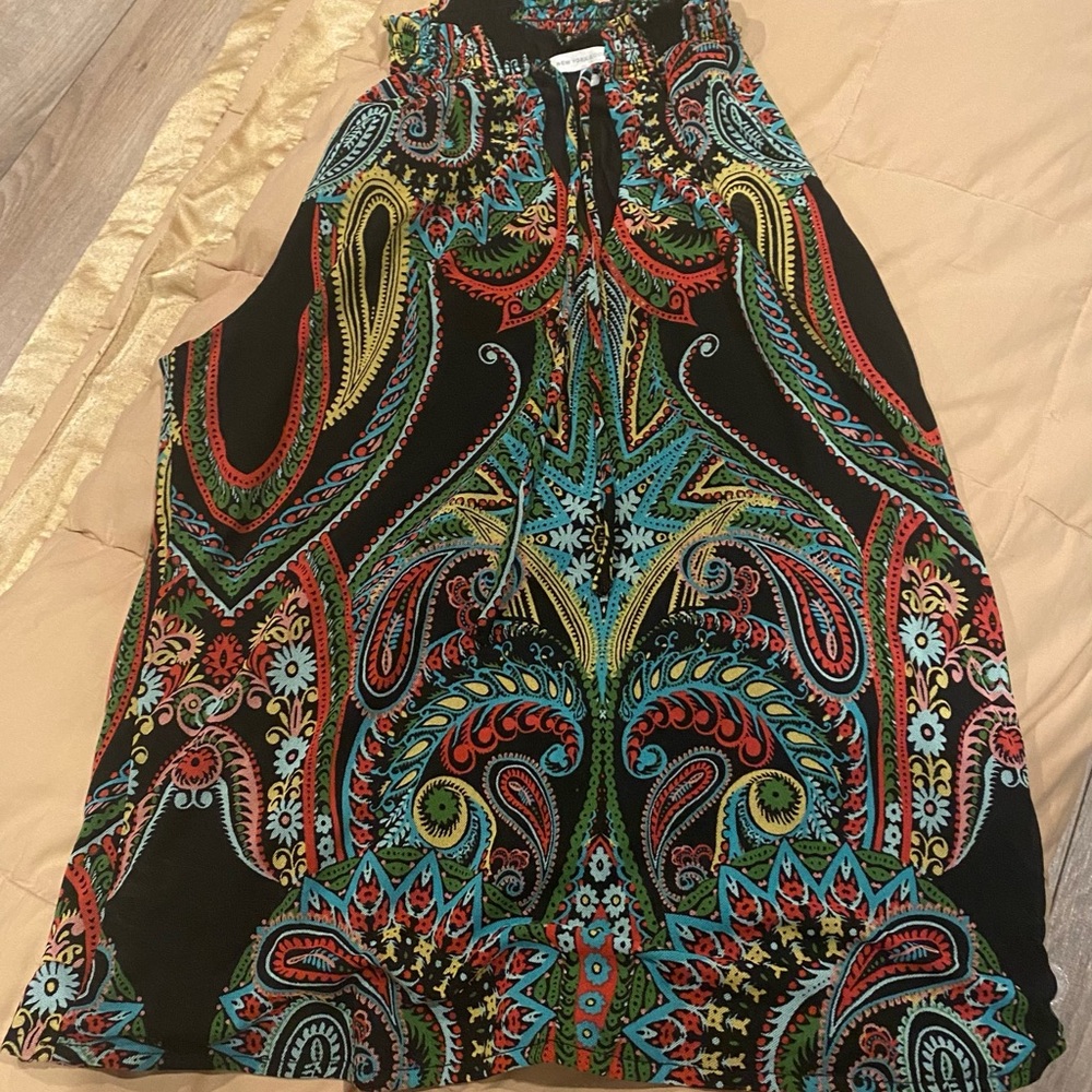 Beautiful, vibrant colored tank top by NY & Co.